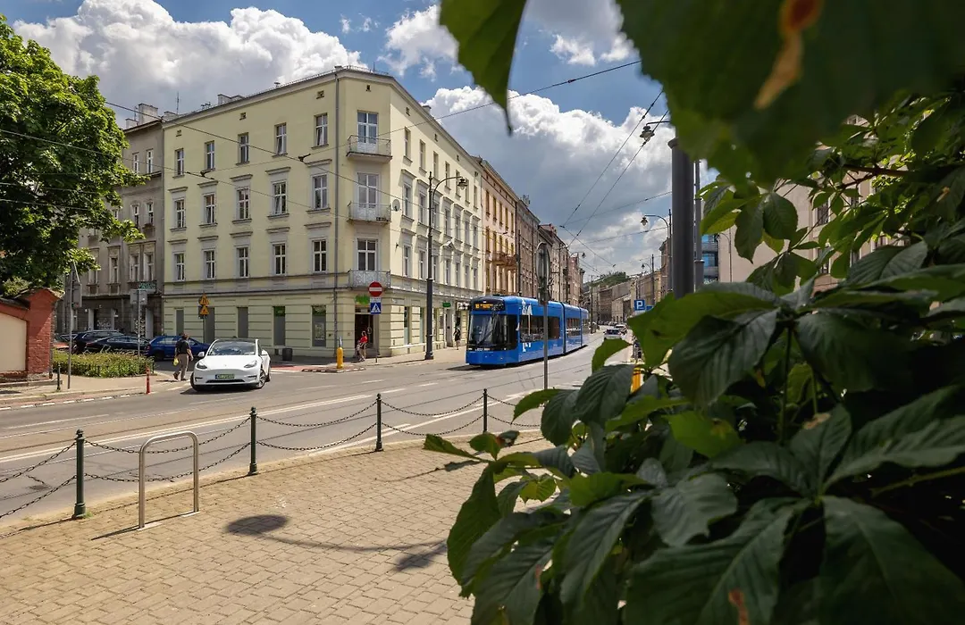 Smoky Pearl Ap-1Br With Balcony-Old Town-1