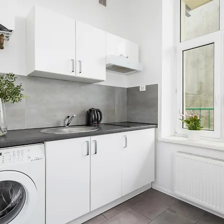 Smoky Pearl Ap-1Br With Balcony-Old Town-2