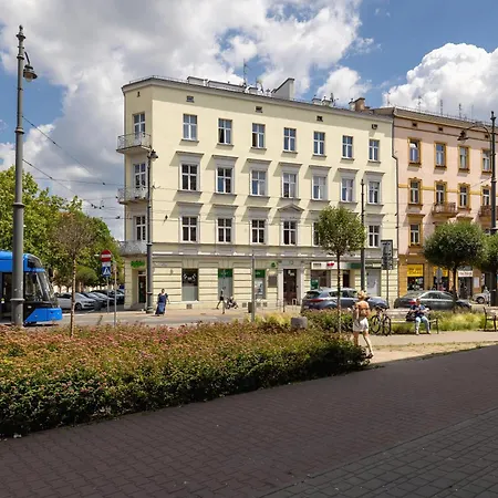 Smoky Pearl Ap-1Br With Balcony-Old Town-3